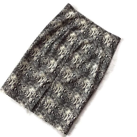Katherine Barclay Montreal Snakeskin Pencil Skirt - Picture 6 of 6